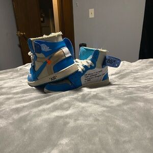 Offwhite Jordan retro 1s